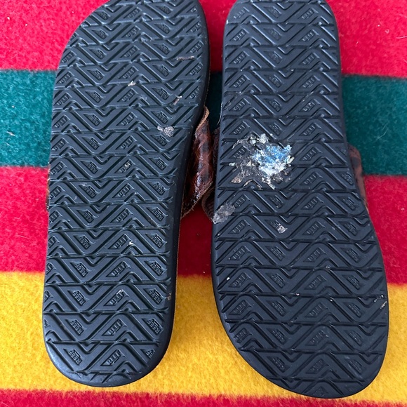 Reef leather flip flops Sz 9 - Picture 3 of 3